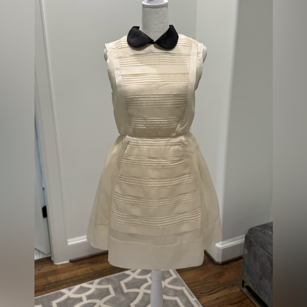Vintaged babydoll dress. Like new condition.